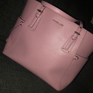 MK purse in preloved condition MAKE OFFER💗